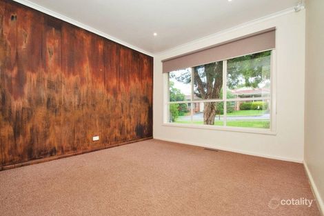 Property photo of 2 Mackenzie Court Croydon South VIC 3136