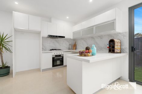 Property photo of 2/15 Robyn Street Doncaster VIC 3108