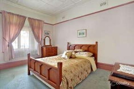 Property photo of 18 Bouvardia Street Russell Lea NSW 2046