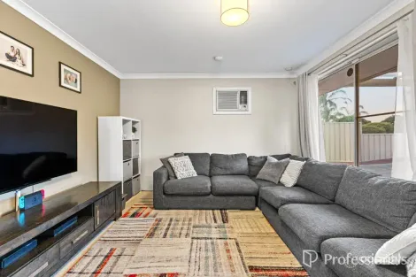 Property photo of 8 Freyler Court Alexander Heights WA 6064