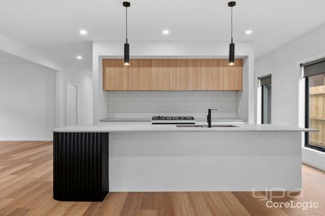 Property photo of 42 Sparrowhawk Crescent Deanside VIC 3336