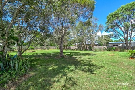 2 Layde Ct, Urangan, QLD 4655