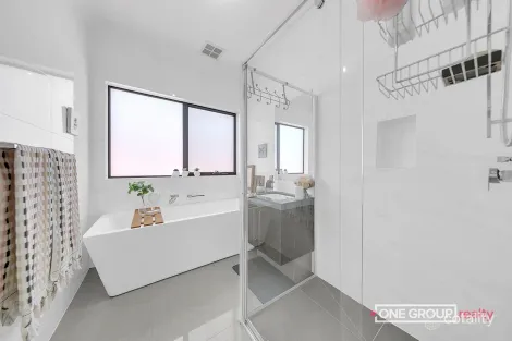 Property photo of 17 Mombassa Drive Wollert VIC 3750