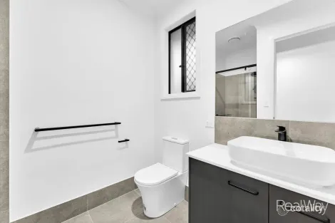 Property photo of 16 Barham Way Spring Mountain QLD 4300