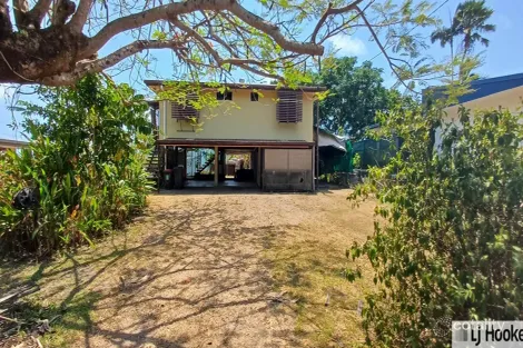 Property photo of 26 Bindon Street Flying Fish Point QLD 4860