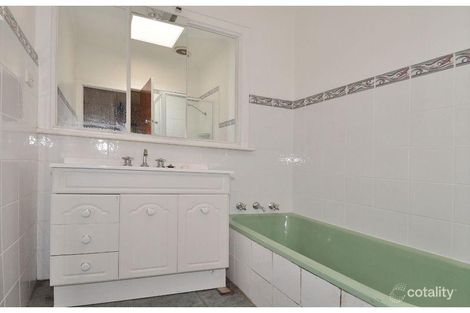 Property photo of 8 Jacaranda Street Oak Park VIC 3046