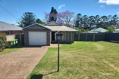 7 Chopin St, Rockville, QLD 4350