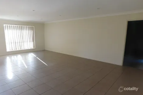 Property photo of 3 Rush Court Bundamba QLD 4304