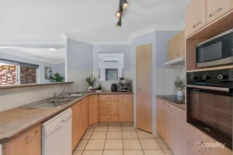 Property photo of 16 Bounty Way Pacific Pines QLD 4211