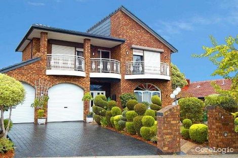 Property photo of 14 Le Grand Court Wheelers Hill VIC 3150