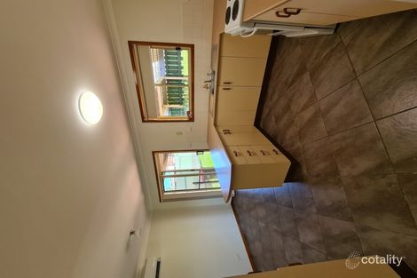 Property photo of 20 Gannet Crescent Old Bar NSW 2430