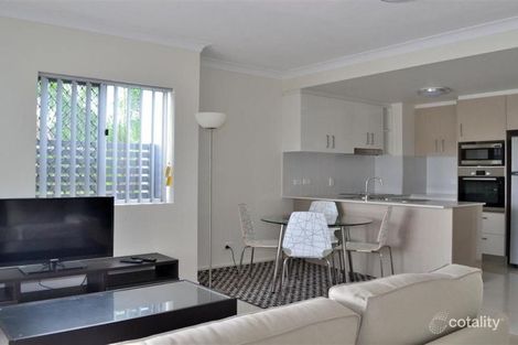 Property photo of 8/188 Gladstone Road Highgate Hill QLD 4101