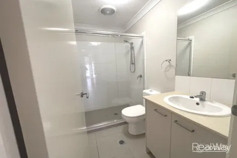 Property photo of 2/19 Ada Street Leichhardt QLD 4305