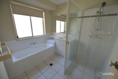 Property photo of 4 Platypus Close Riverhills QLD 4074