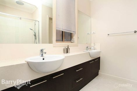 Property photo of 28 Arnolds Creek Boulevard Harkness VIC 3337