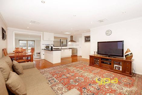 Property photo of 6 Chilwell Court Meadow Heights VIC 3048