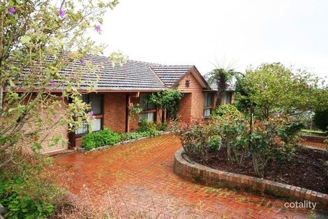 12 Henderson Hill Rd, Silvan, VIC 3795