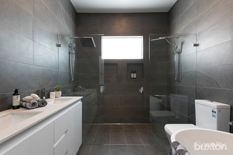 Property photo of 1/11 Warren Road Mordialloc VIC 3195