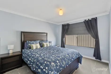 Property photo of 8 Cunderdin Loop Dawesville WA 6211