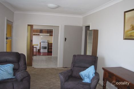 Property photo of 13 Charles Street Moe VIC 3825