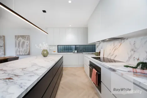 Property photo of 1 Bernadette Road Greenvale VIC 3059