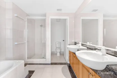 Property photo of 68/2 Goodwin Street Kangaroo Point QLD 4169