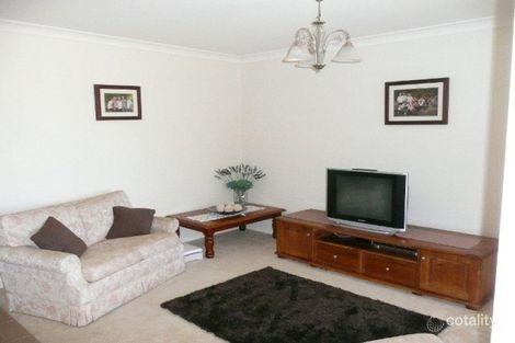 Property photo of 16 Hopbush Crescent Griffith NSW 2680