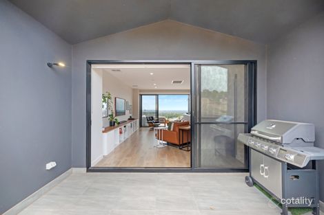 Property photo of 29 Lewis Walk Woodforde SA 5072