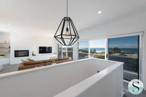 Property photo of 8 Barellan Street Caves Beach NSW 2281