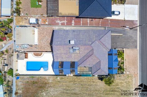 Property photo of 33 Glenview Street Mount Tarcoola WA 6530