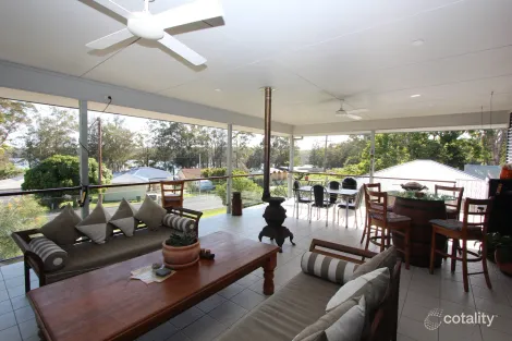 404 Ocean Dr, West Haven, NSW 2443