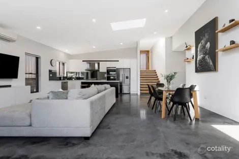 10 Shellharbour Rd, Primbee, NSW 2502