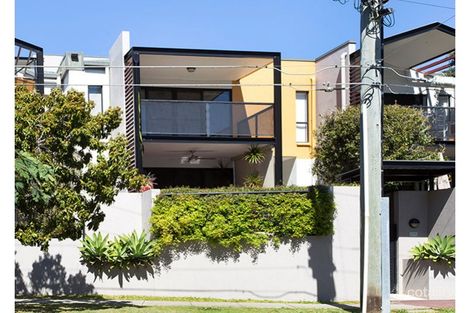 39/11 KITCHENER ST, COORPAROO, QLD 4151