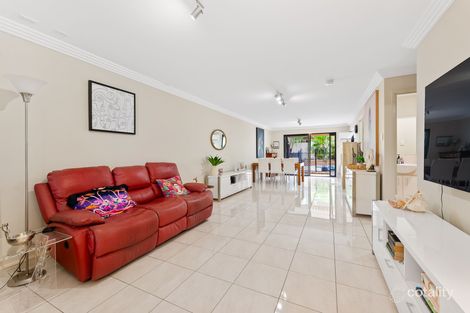Property photo of 2/37 Carisbrook Circuit Forest Lake QLD 4078