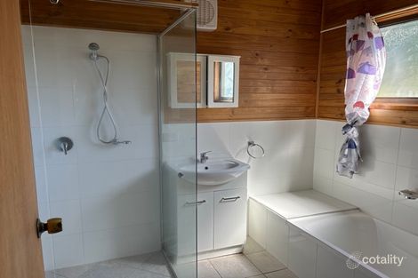 Property photo of 16 Boronia Drive Calala NSW 2340