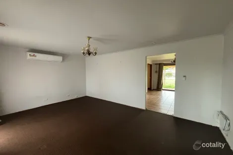 Property photo of 14 Tenterden Place Mill Park VIC 3082