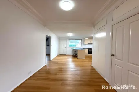 Property photo of 8 Cyprus Street Macquarie Fields NSW 2564