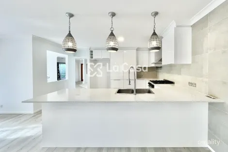 Property photo of 21 Robinia Place Jerrabomberra NSW 2619