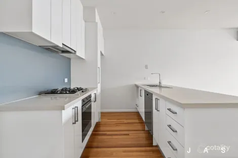 Property photo of 2/36 Hocking Street Footscray VIC 3011