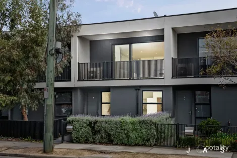 2/36 Hocking St, Footscray, VIC 3011