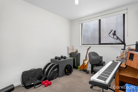Property photo of 12 Lakeside Crescent Keilor East VIC 3033