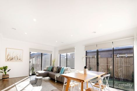 Property photo of 34 Holbrook Drive Armstrong Creek VIC 3217