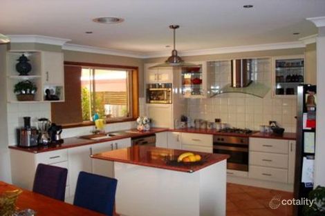 Property photo of 31 Nardoo Street Glenfield Park NSW 2650