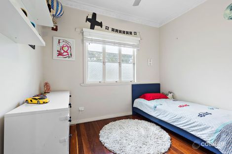 Property photo of 100 Riding Road Hawthorne QLD 4171