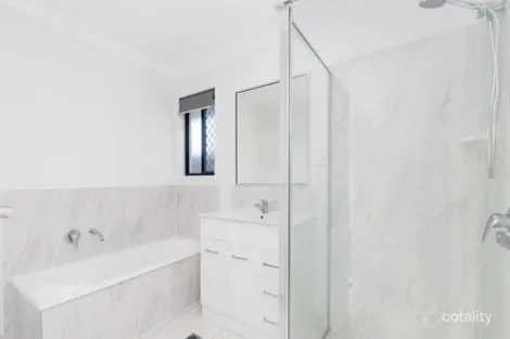 Property photo of 7 Jomarant Place Kawana QLD 4701