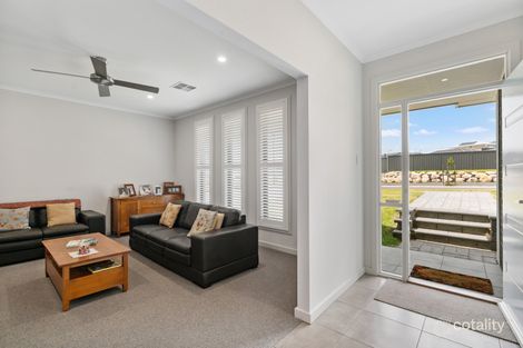 Property photo of 10 Sapphire Way Hayborough SA 5211