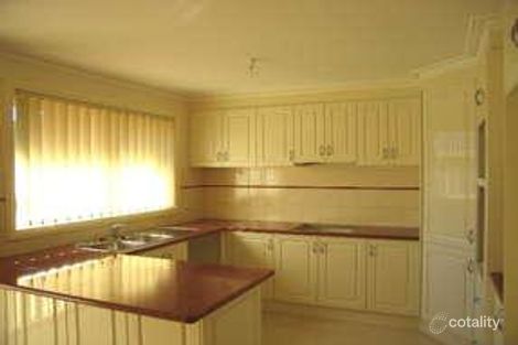 Property photo of 2/44 Allenby Road Hillside VIC 3037