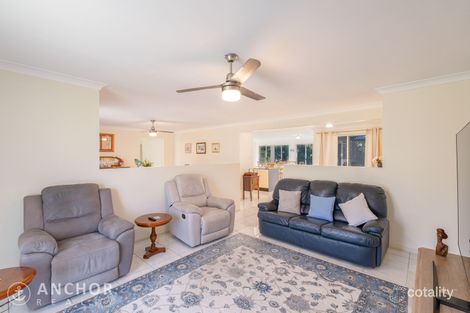 Property photo of 2 Deakin Court Southside QLD 4570