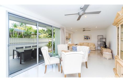 Property photo of 2/15 Eider Avenue Paradise Point QLD 4216