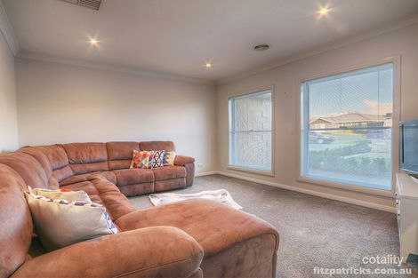 Property photo of 16 Birri Place Glenfield Park NSW 2650